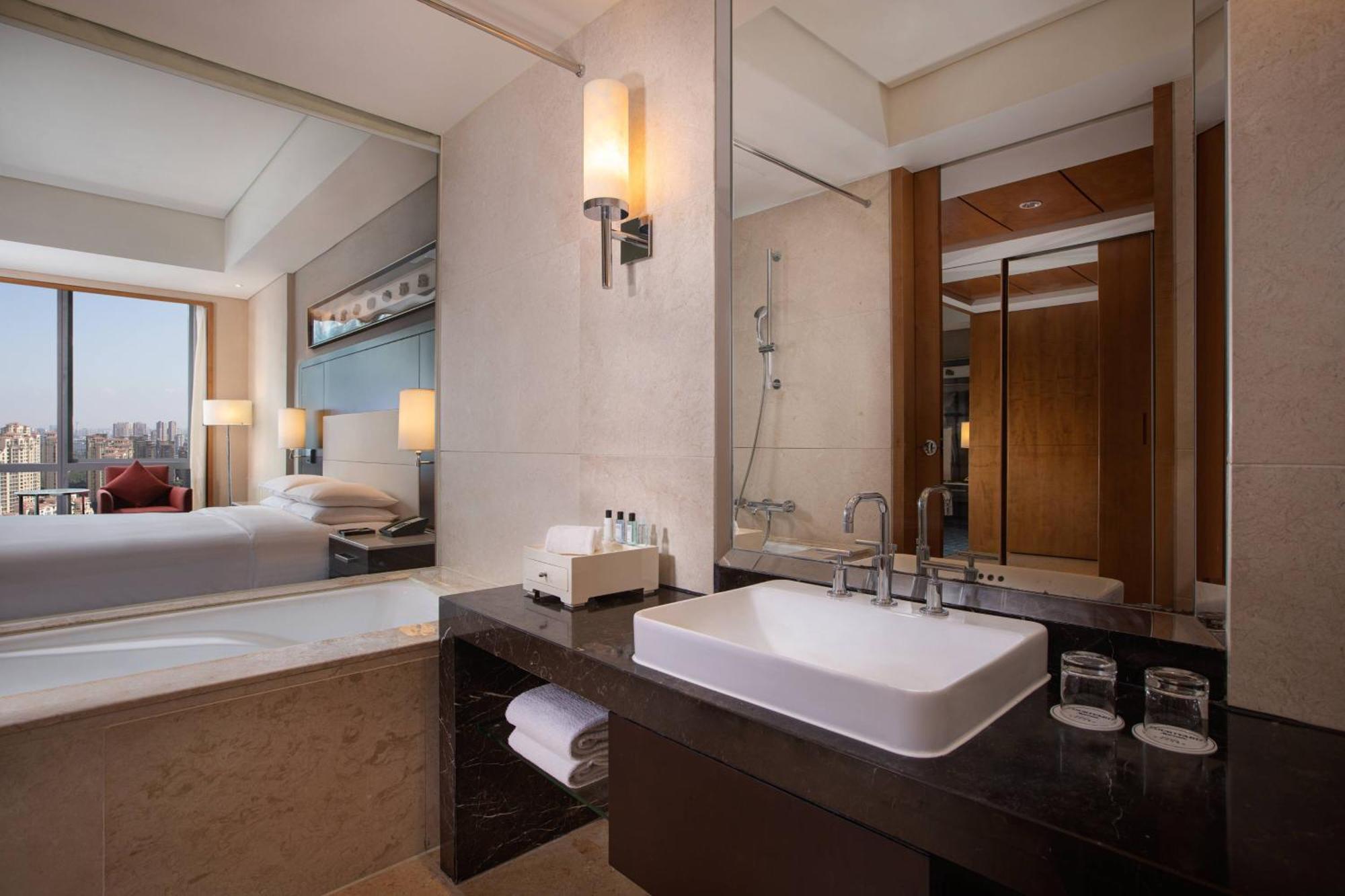 Courtyard By Marriott Suzhou Hotel Suzhou  Exterior photo